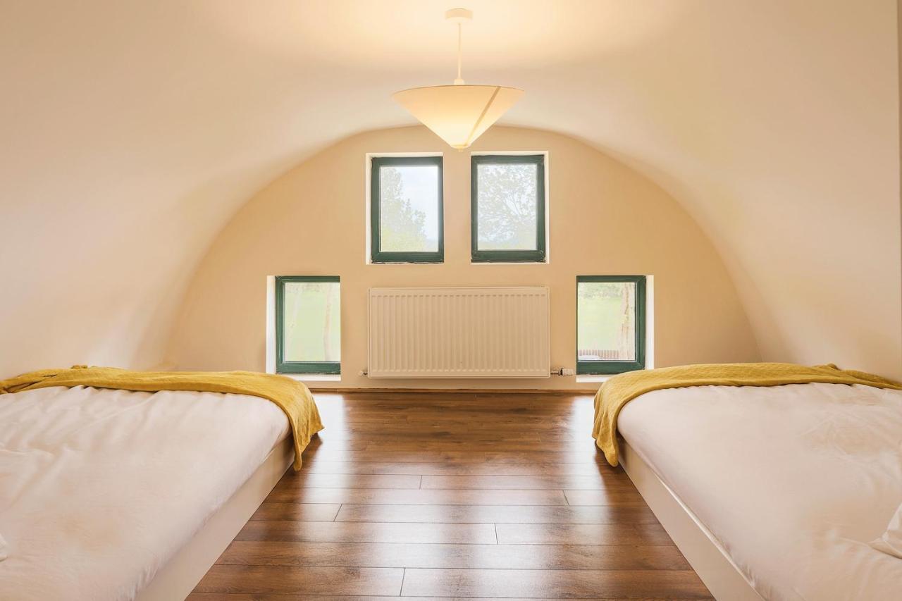 Oakwell Holiday Village Ramelton Extérieur photo